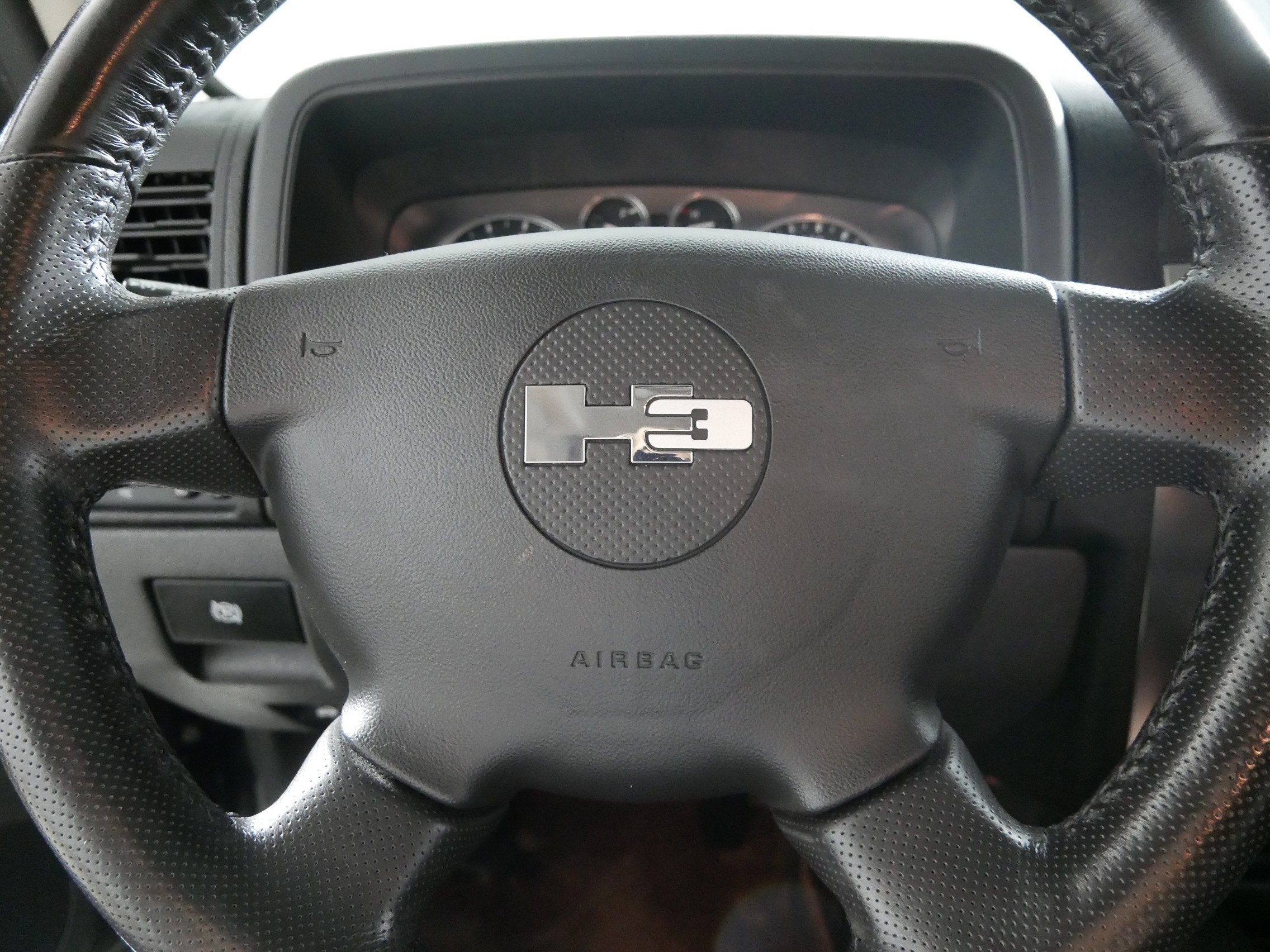 Used 2008 HUMMER H3 AWD/4WD image 25