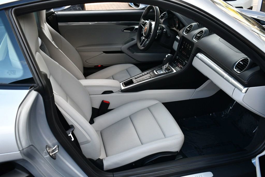 Used 2018 Porsche 718 Cayman RWD image 44