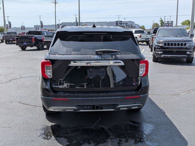Used 2021 Ford Explorer XLT w/ Equipment Group 202A image 7