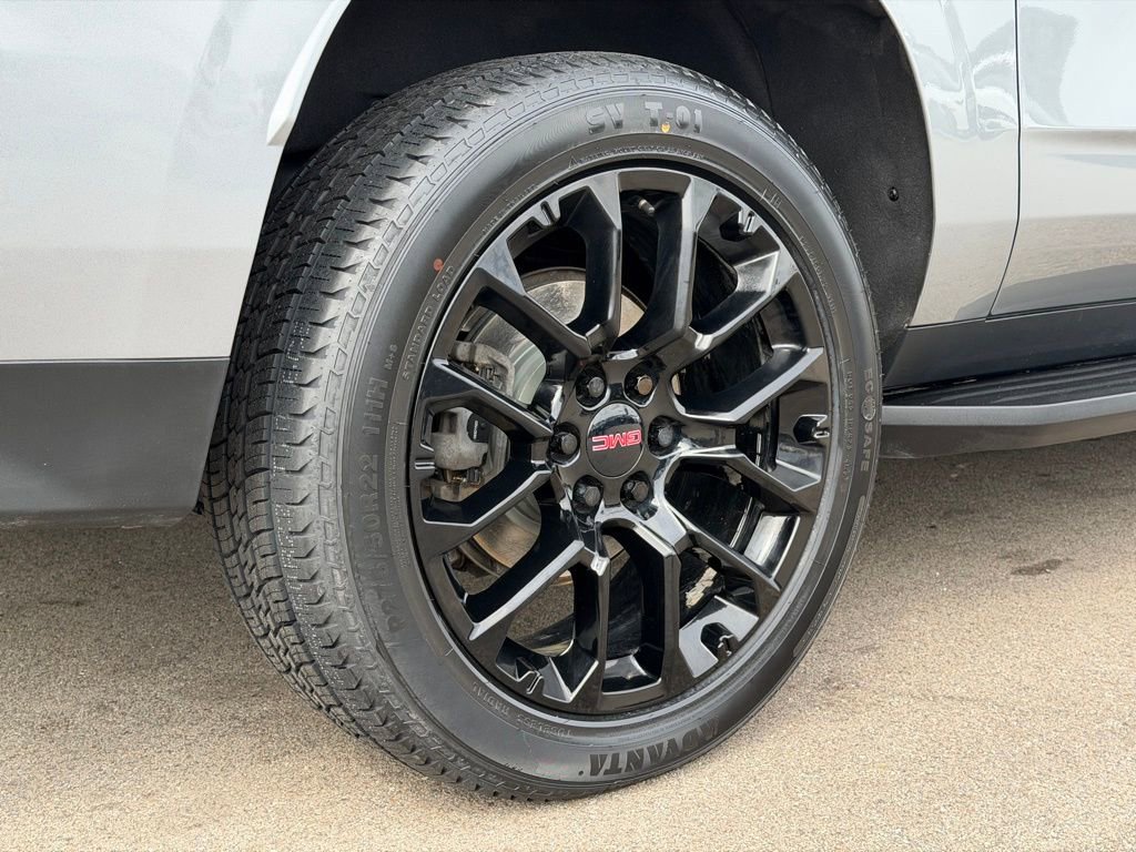 Used 2023 GMC Yukon XL SLE AWD/4WD image 25