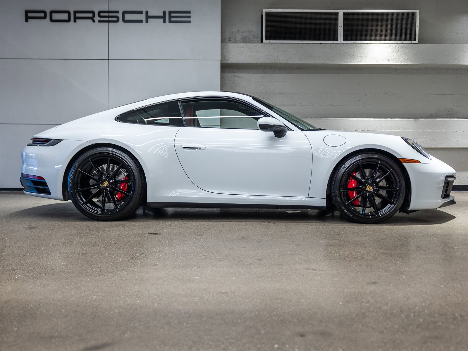 Certified 2022 Porsche 911 Carrera S image 9