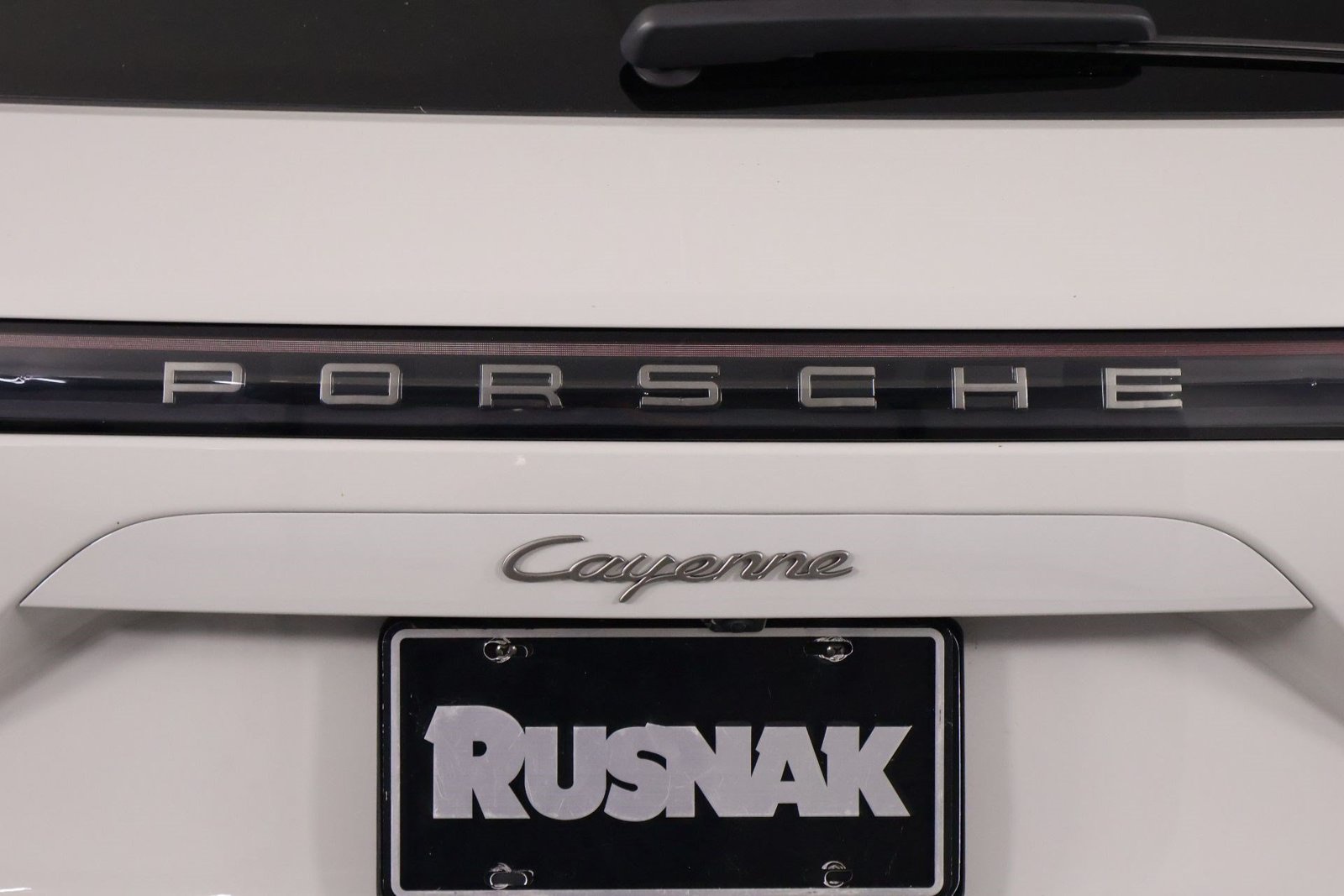 Certified 2023 Porsche Cayenne Platinum Edition AWD/4WD image 22