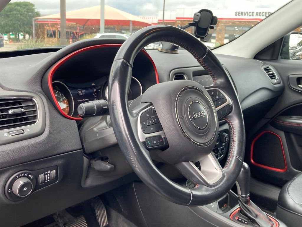 Used 2018 Jeep Compass Trailhawk w/ Navigation Group AWD/4WD image 9