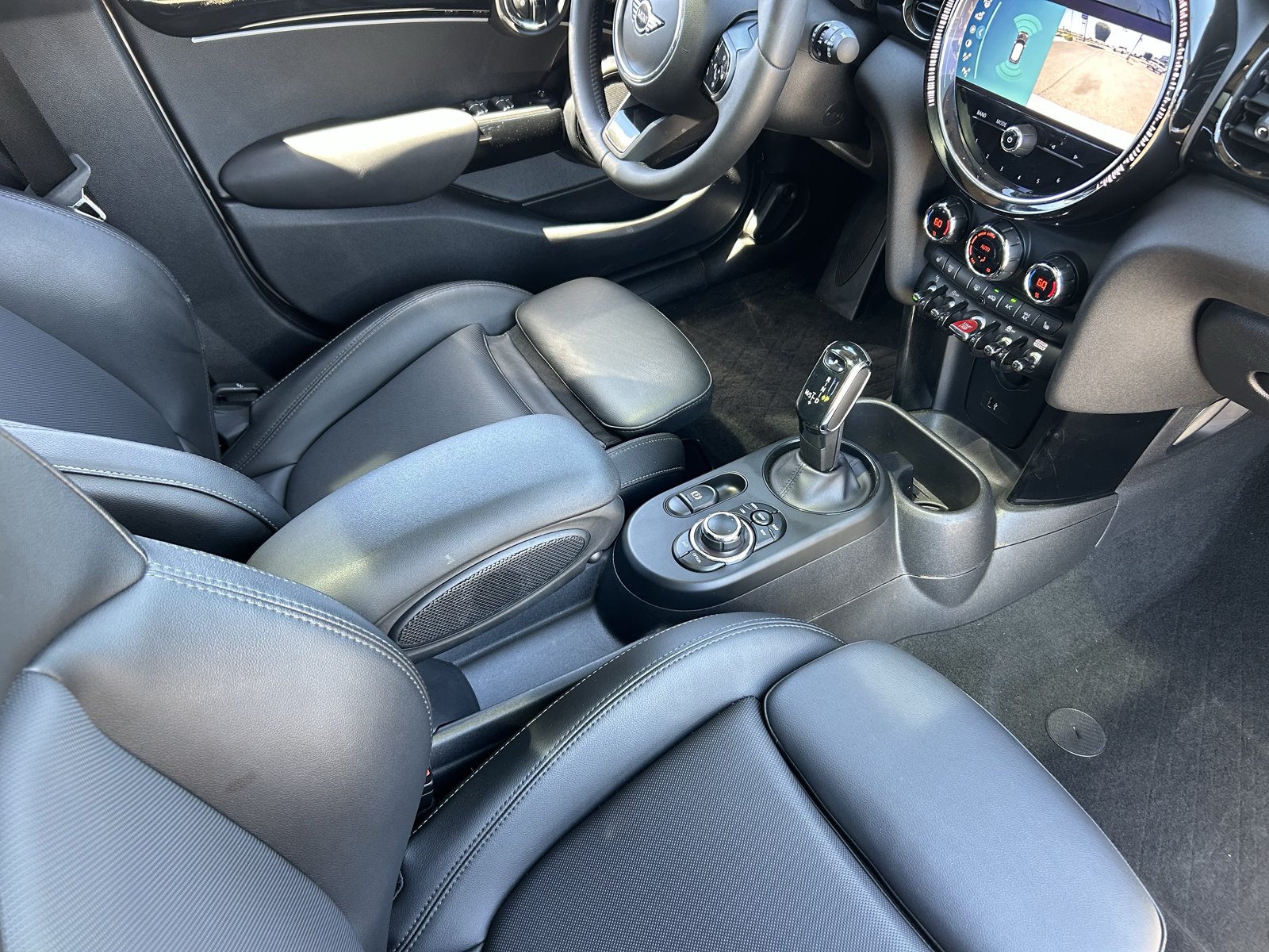 Used 2022 MINI Cooper S w/ Driver Assistance Package FWD image 12