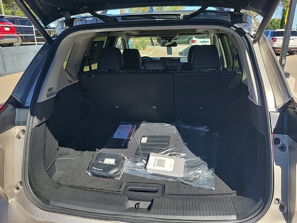 New 2026 Nissan Rogue SV image 14