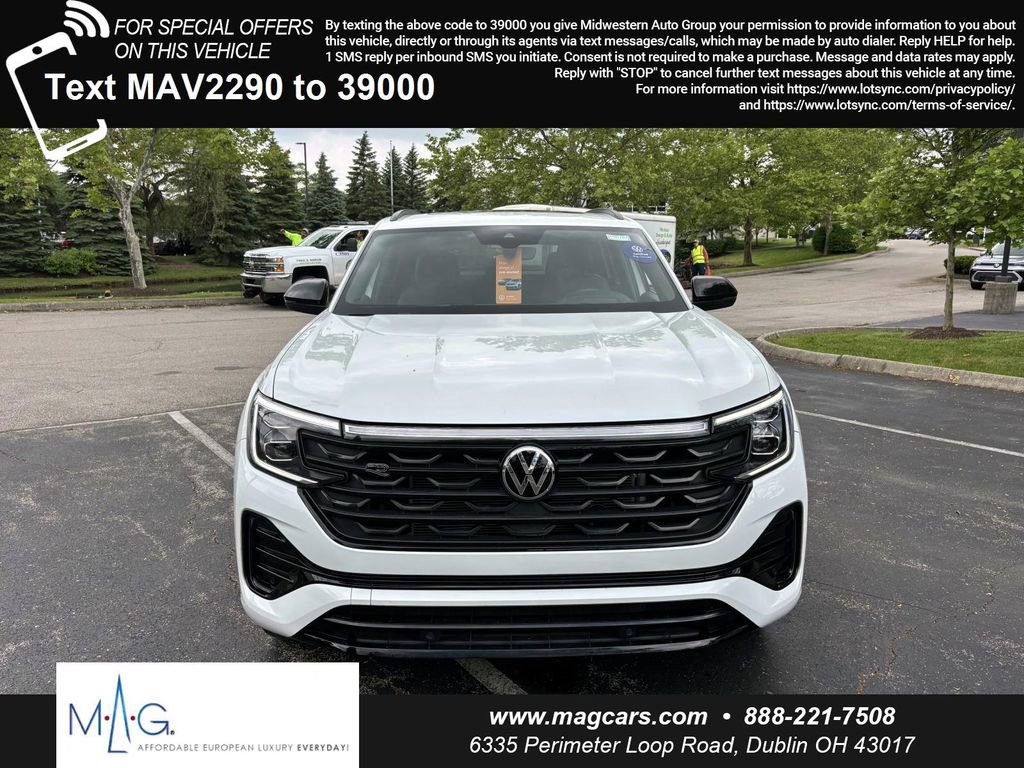 Used 2025 Volkswagen Atlas Cross Sport SEL R-Line image 2