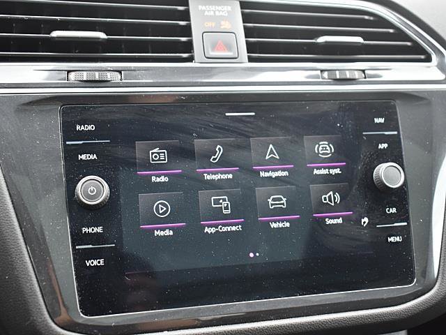 Used 2022 Volkswagen Tiguan SEL R-Line image 18