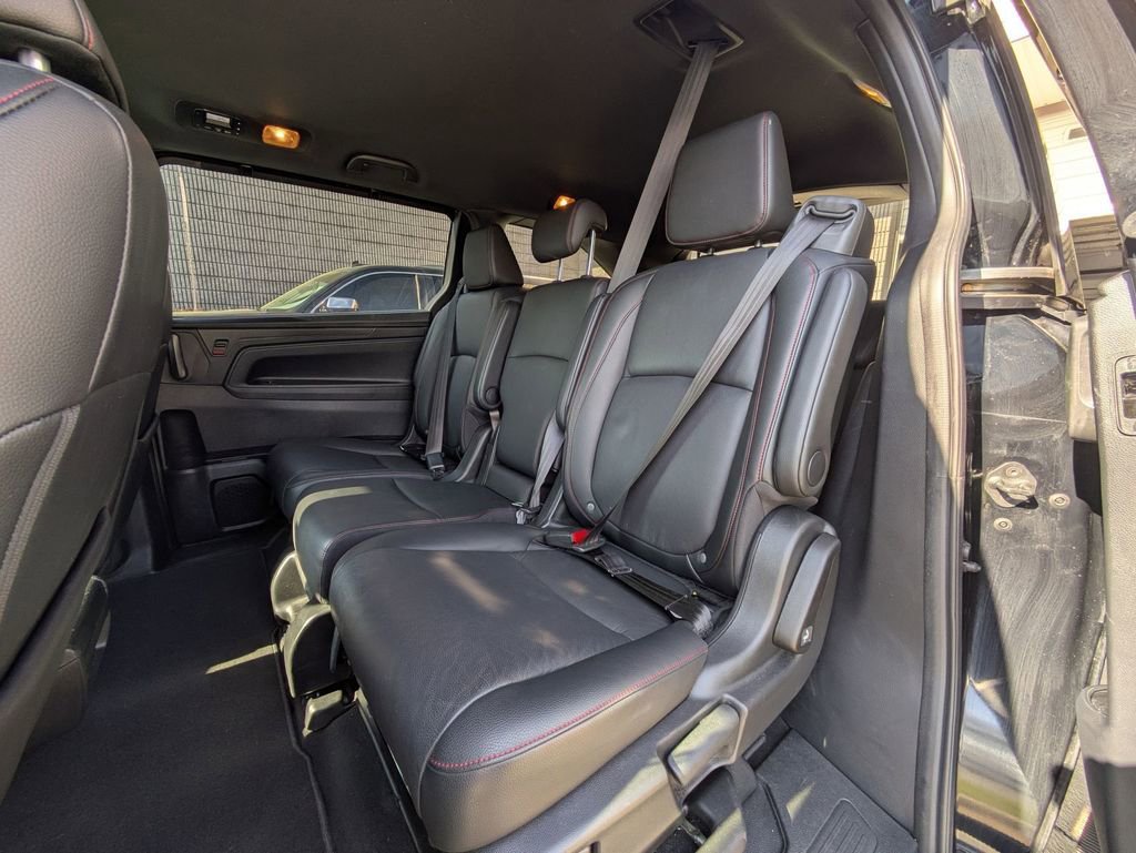 Used 2025 Honda Odyssey Sport-L image 26