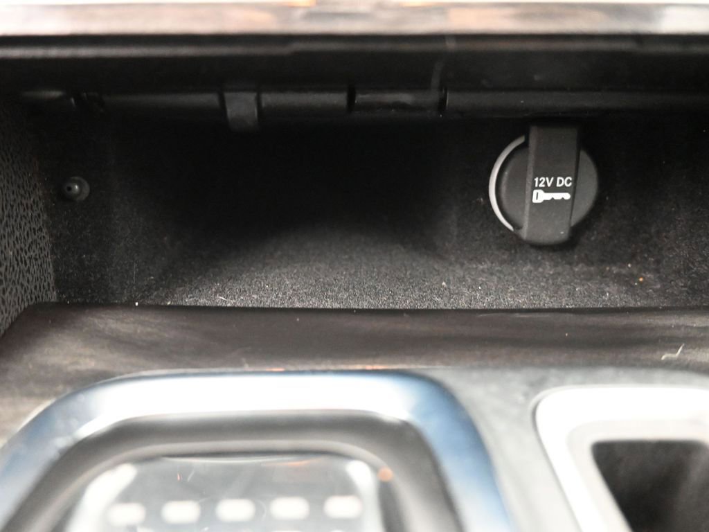 Used 2022 Chrysler 300 Touring AWD/4WD image 15