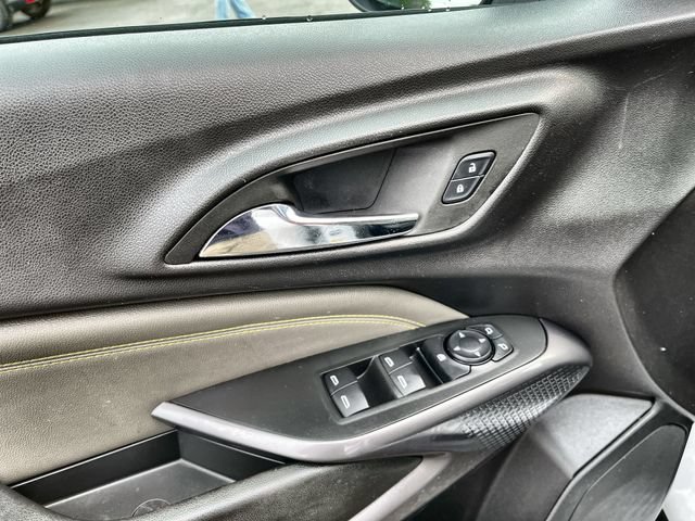 Certified 2025 Chevrolet Trax ACTIV w/ Sunroof Package FWD image 16