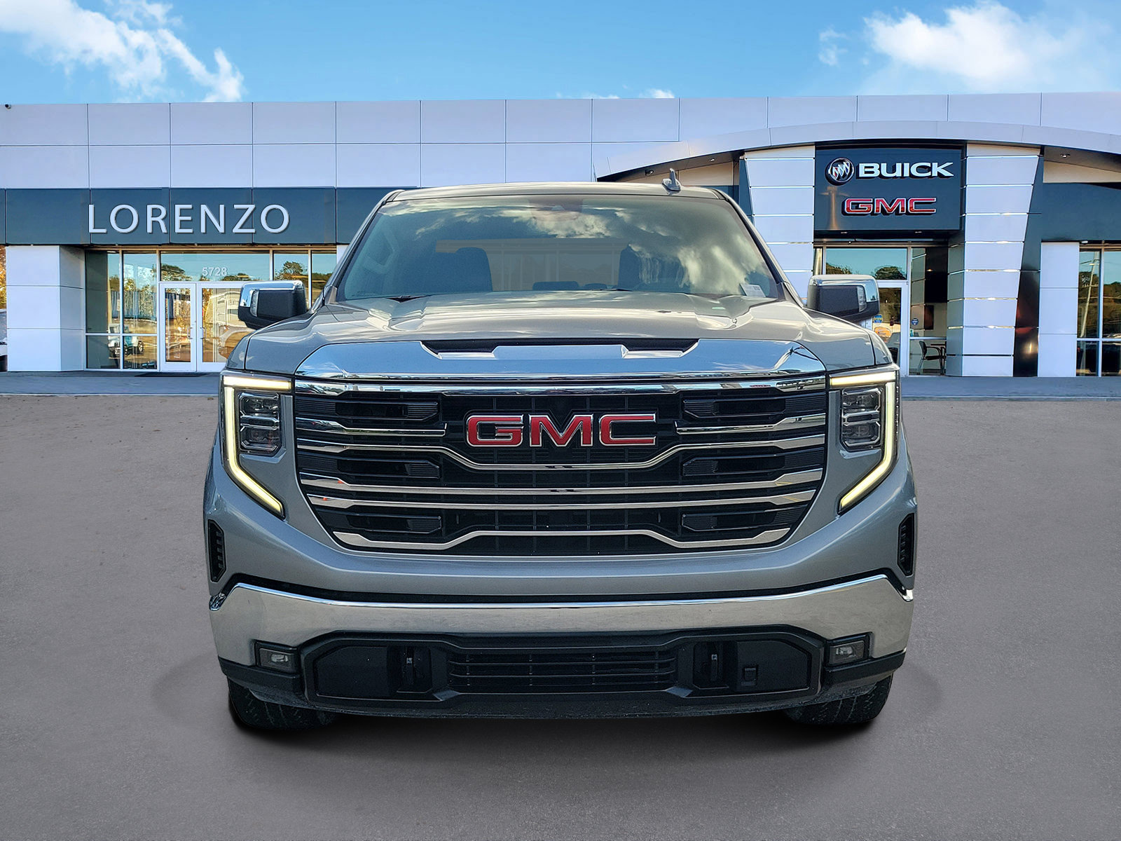 Used 2024 GMC Sierra 1500 SLT AWD/4WD image 2