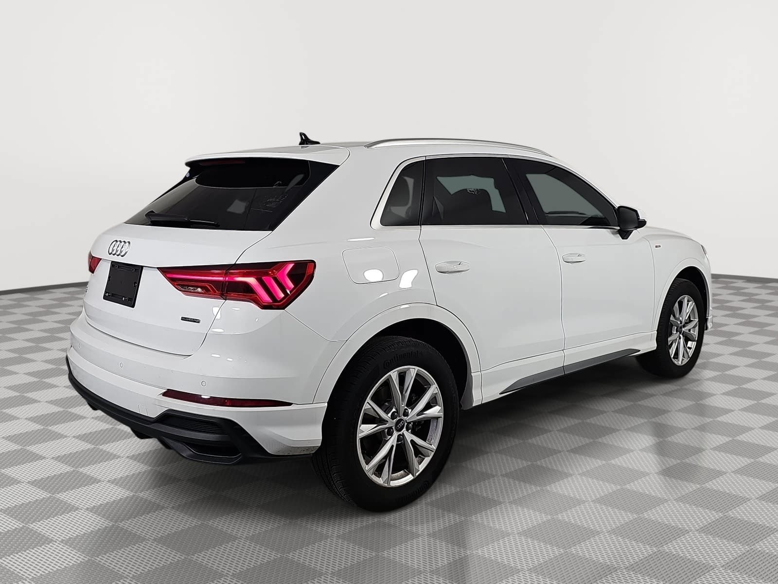 Used 2025 Audi Q3 2.0T Premium w/ Convenience Package AWD/4WD image 8