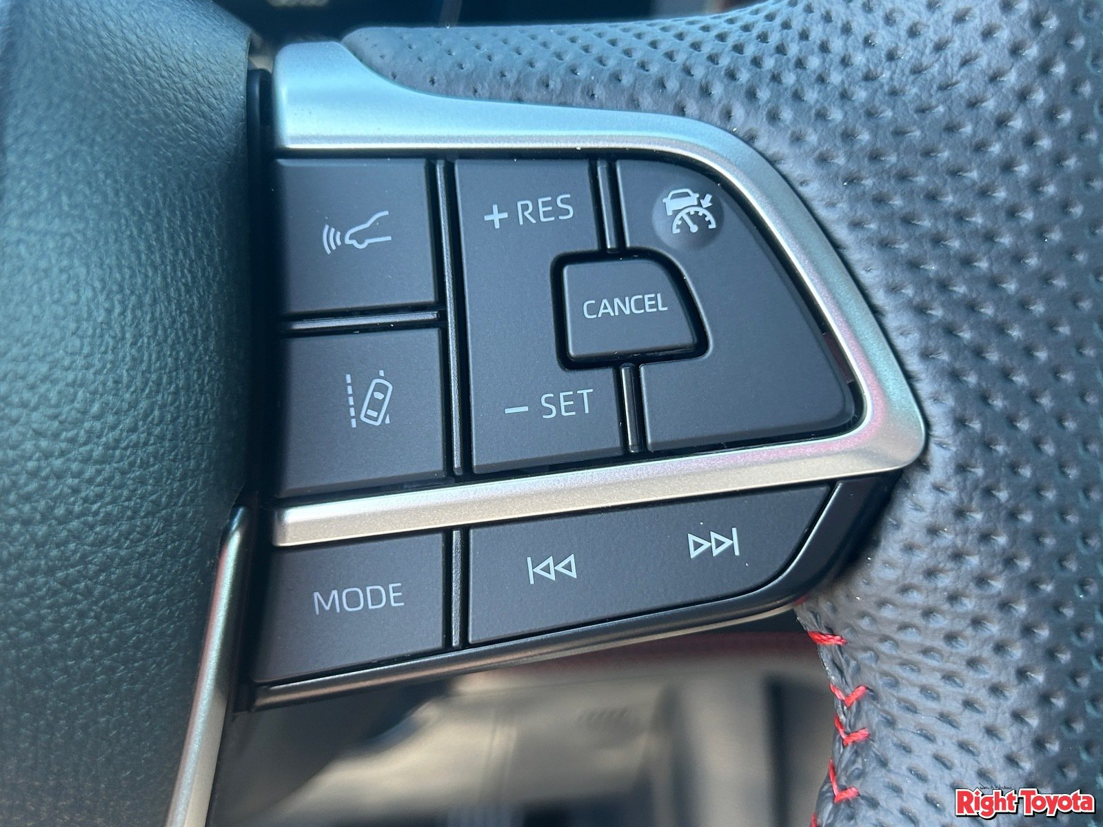 New 2026 Toyota Sienna XSE AWD/4WD image 27