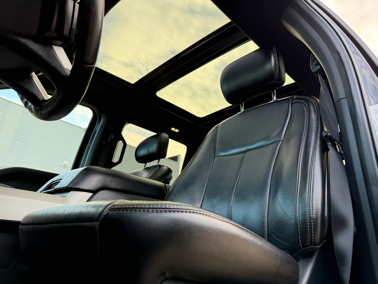 Used 2020 Ford F150 Lariat w/ Equipment Group 502A Luxury image 11