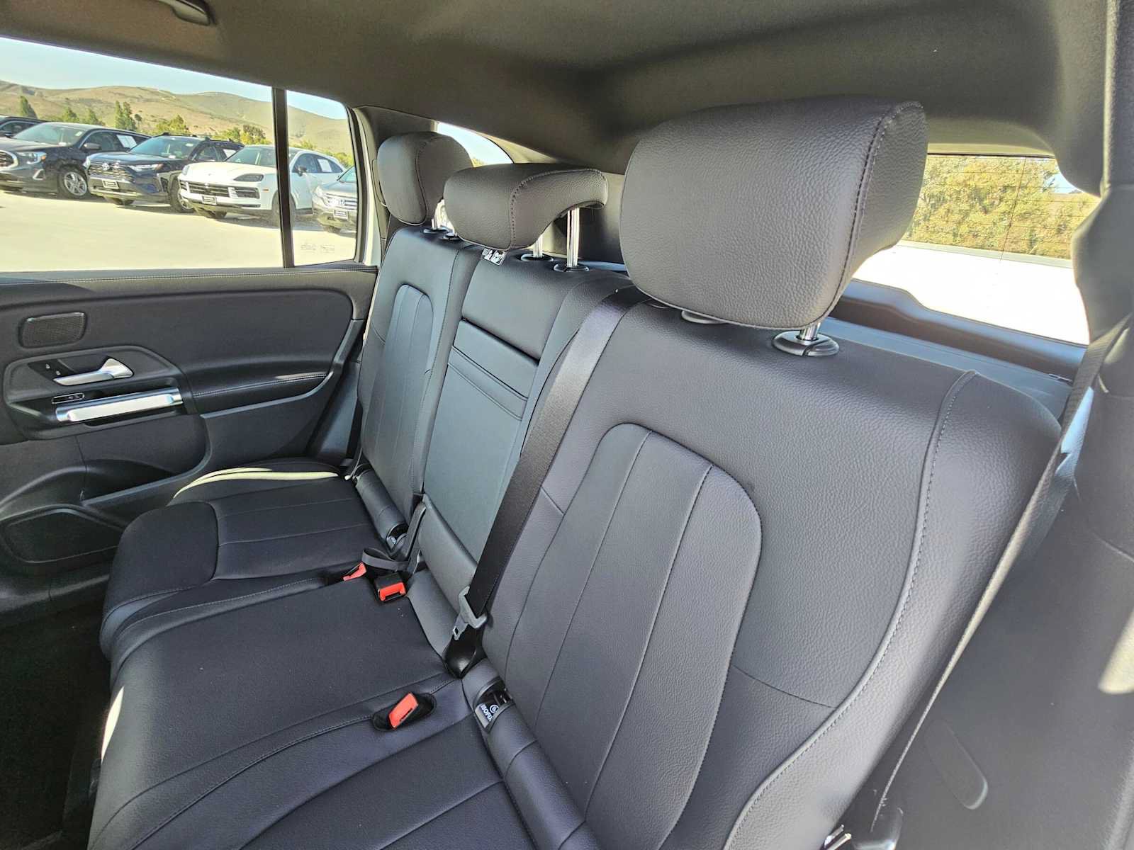 New 2026 Mercedes-Benz GLB 250 image 17