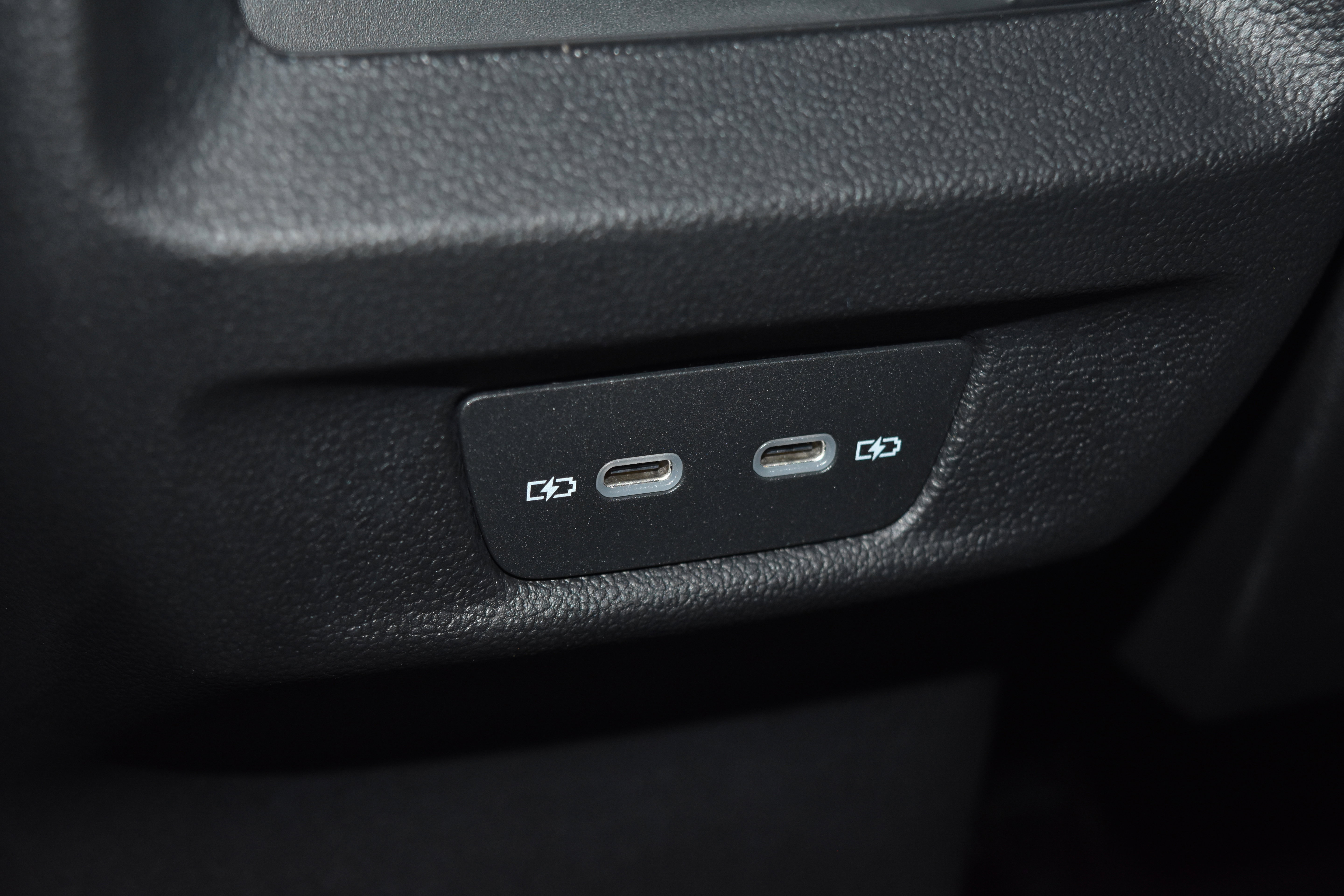 New 2026 Volkswagen Tiguan SE AWD/4WD image 17