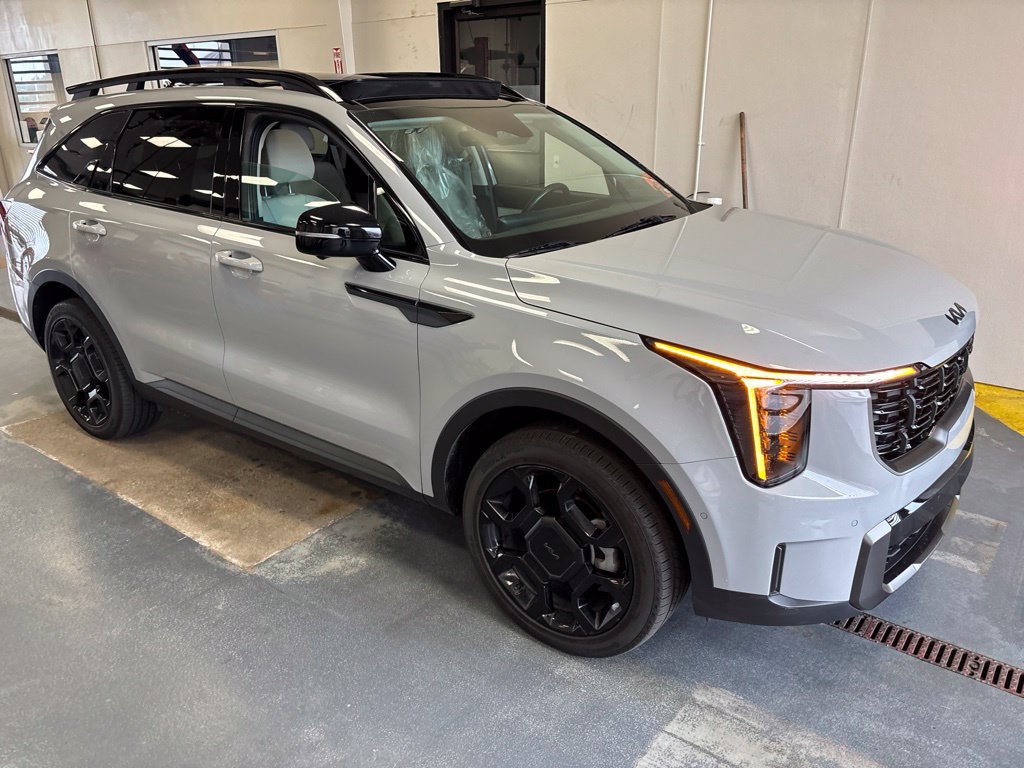 Used 2025 Kia Sorento SX