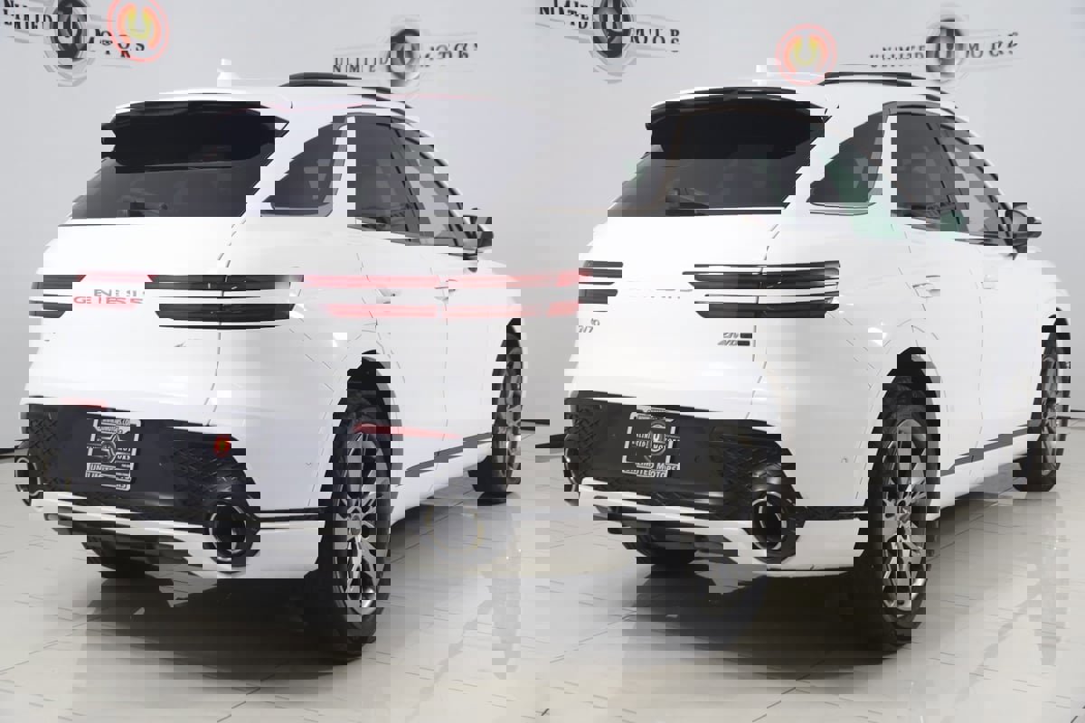 Used 2022 Genesis GV70 3.5T Sport w/ Sport Advanced Package image 3