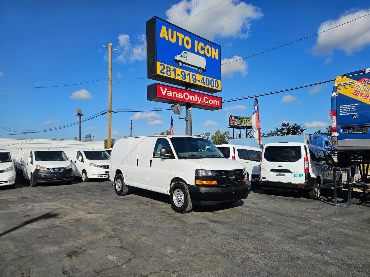 Used 2019 Chevrolet Express 2500 image 25