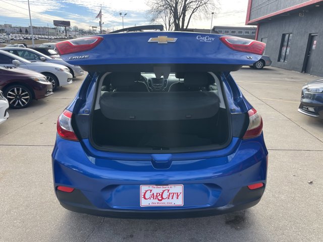 Used 2017 Chevrolet Cruze LT w/ Convenience Package FWD image 6