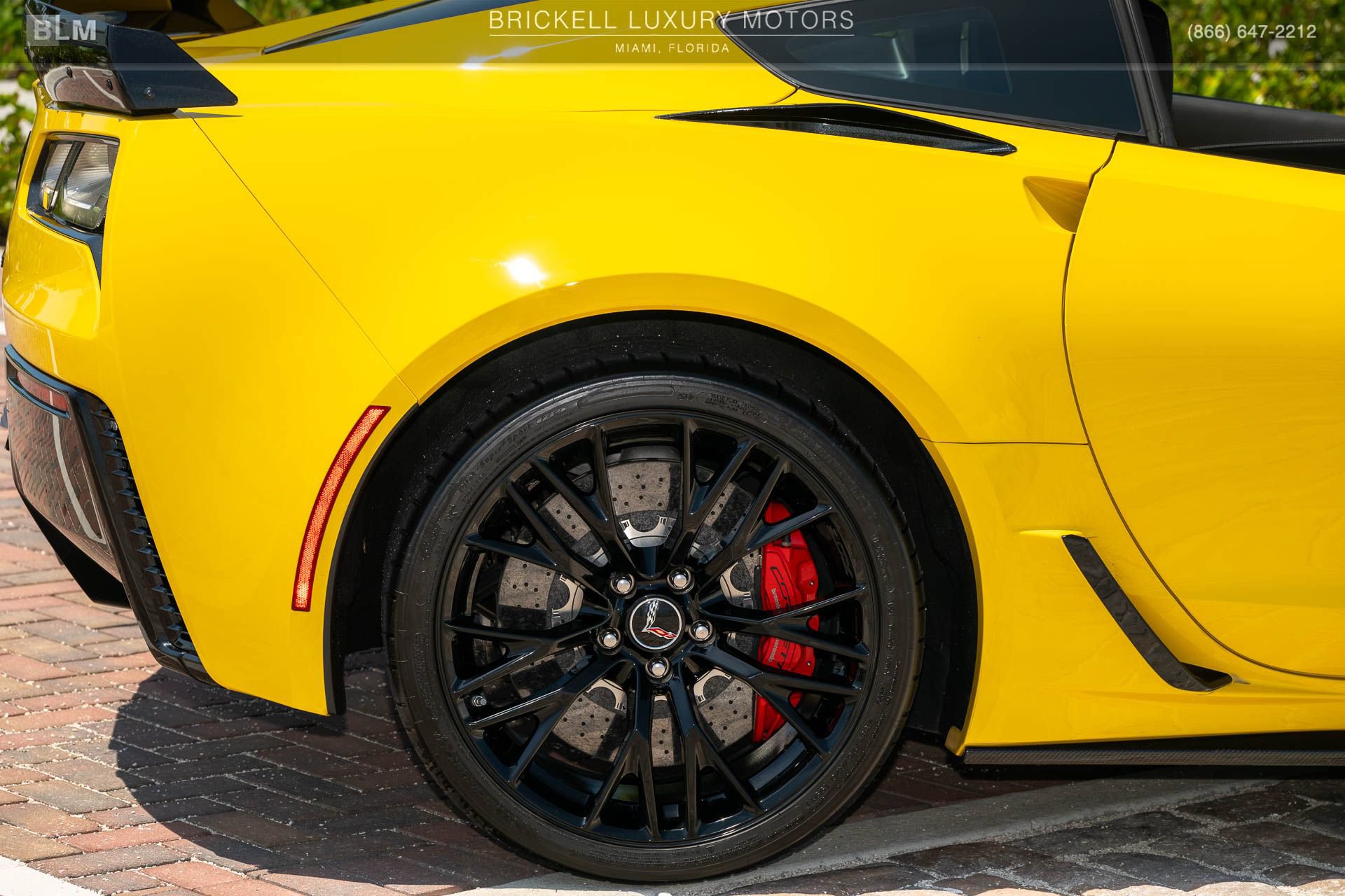Used 2015 Chevrolet Corvette Z06 w/ 3LZ Preferred Equipment Group RWD image 40