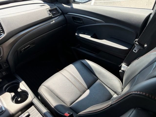 Used 2023 Honda Passport TrailSport image 34
