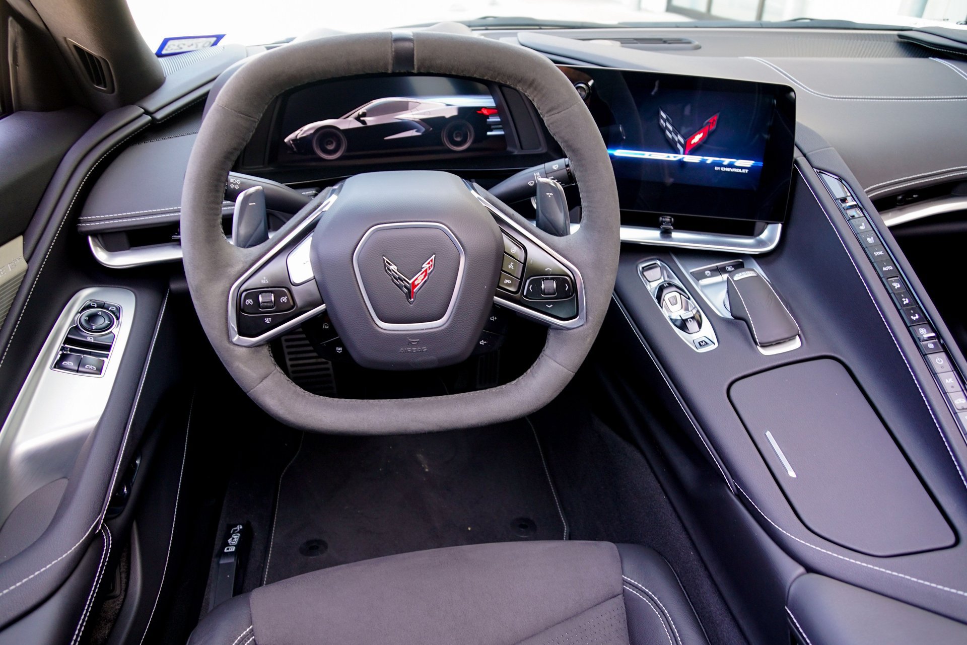 Used 2021 Chevrolet Corvette Stingray Preferred Cpe w/ Z51 Performance Package RWD image 23