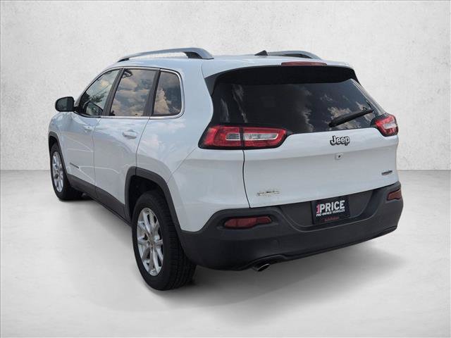 Used 2017 Jeep Cherokee Latitude FWD image 8
