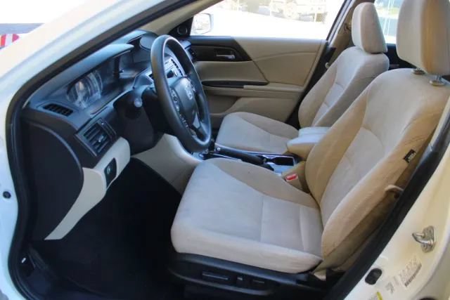 Used 2015 Honda Accord EX image 7