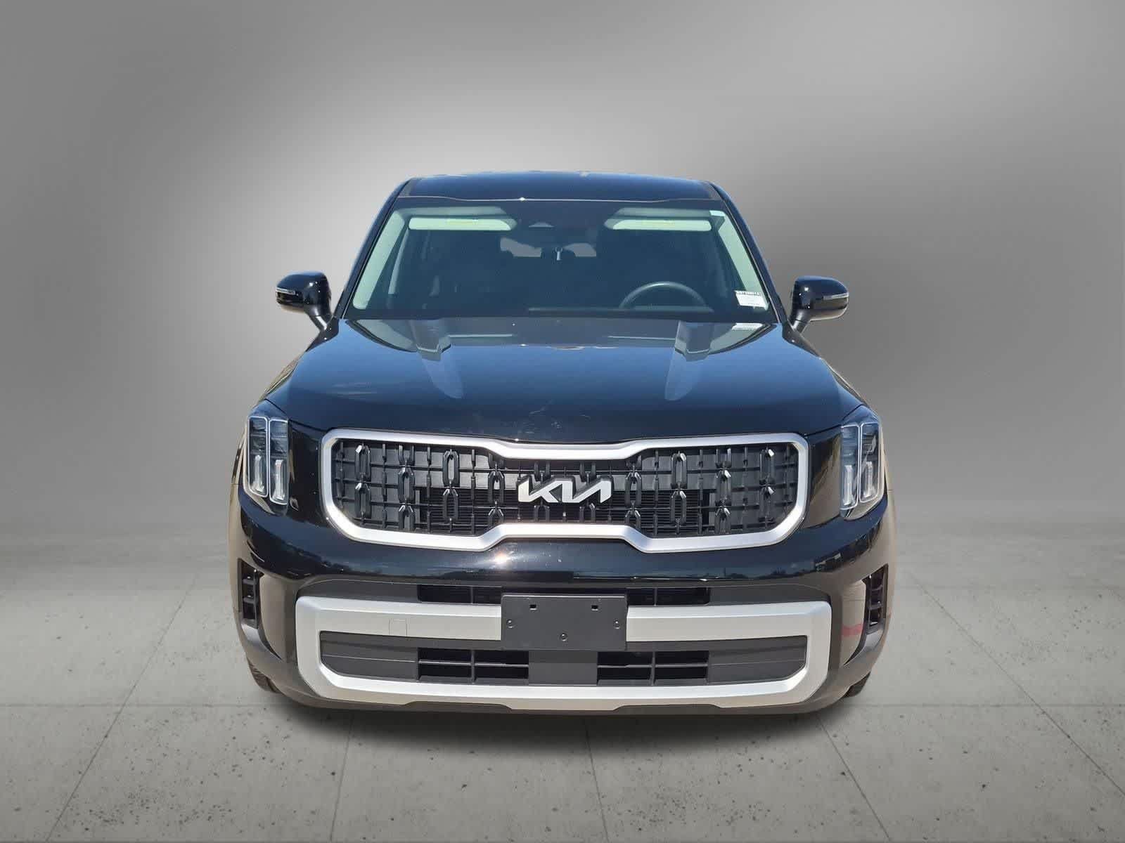 Used 2025 Kia Telluride LX FWD image 9