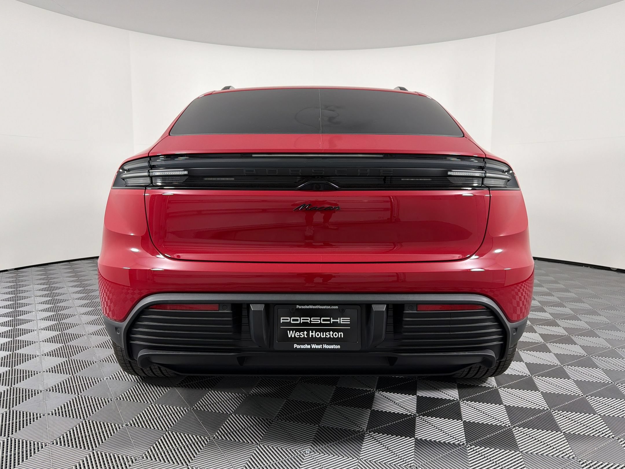 New 2026 Porsche Macan Electric RWD image 10