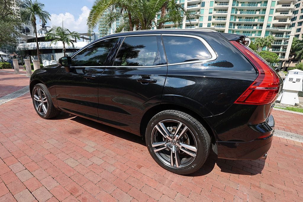 Used 2019 Volvo XC60 T5 Momentum w/ Multimedia Package AWD/4WD image 5