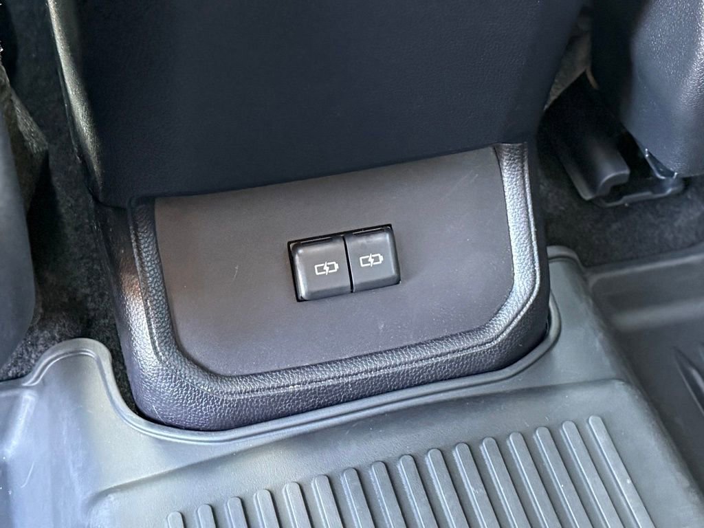 Certified 2024 Toyota Highlander XLE image 12