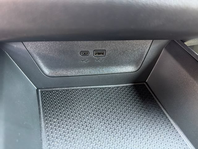 New 2026 Chevrolet Equinox ACTIV w/ LPO, Floor Liner Package AWD/4WD image 28