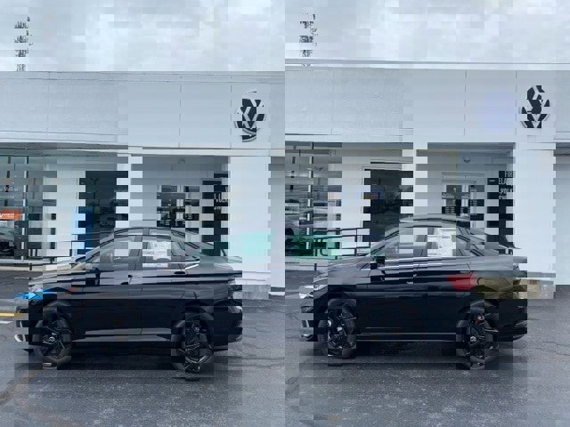 New 2025 Volkswagen Jetta SE image 13