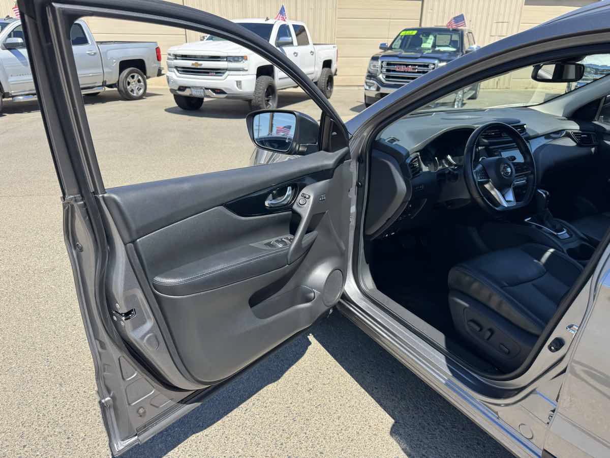 Used 2022 Nissan Rogue Sport SL w/ Premium Package AWD/4WD image 22