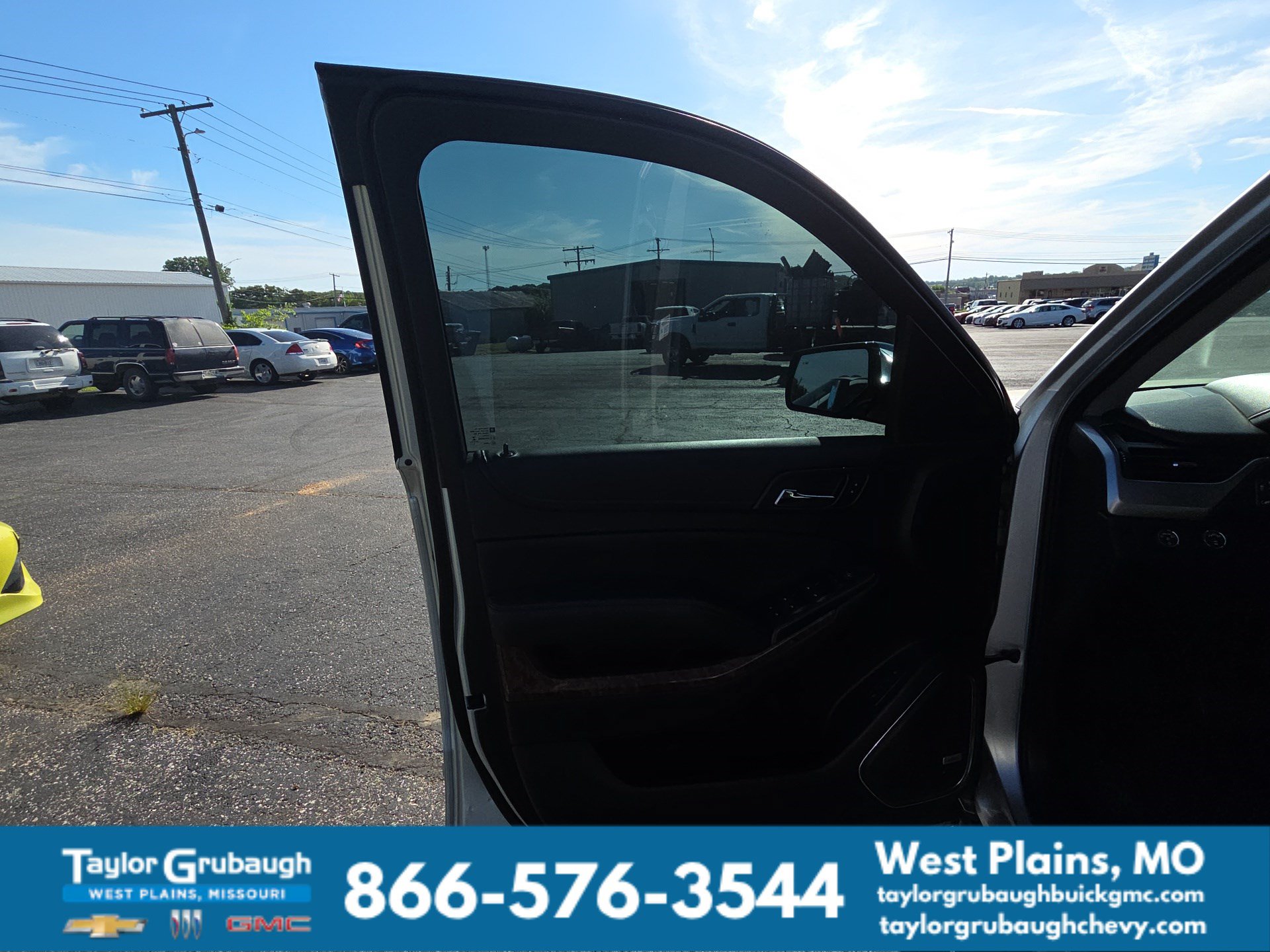 Used 2017 Chevrolet Tahoe Premier AWD/4WD image 7