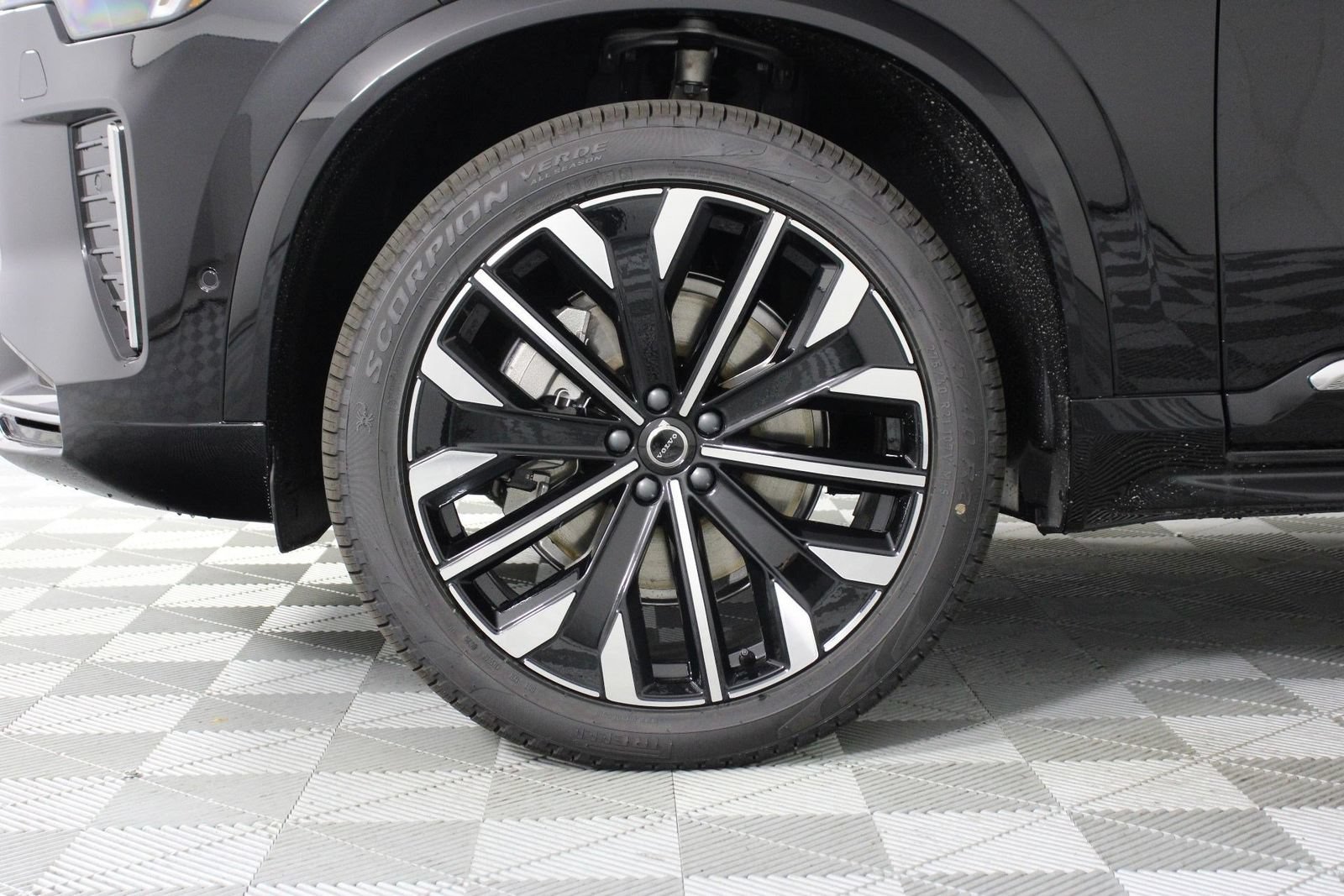 New 2026 Volvo XC90 B6 Plus AWD/4WD image 13