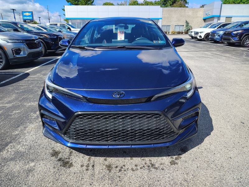 Used 2024 Toyota Corolla SE FWD image 2