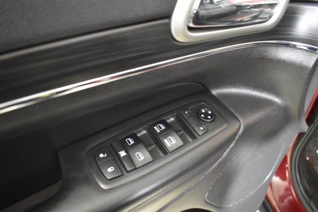 Used 2019 Jeep Grand Cherokee Limited AWD/4WD image 8