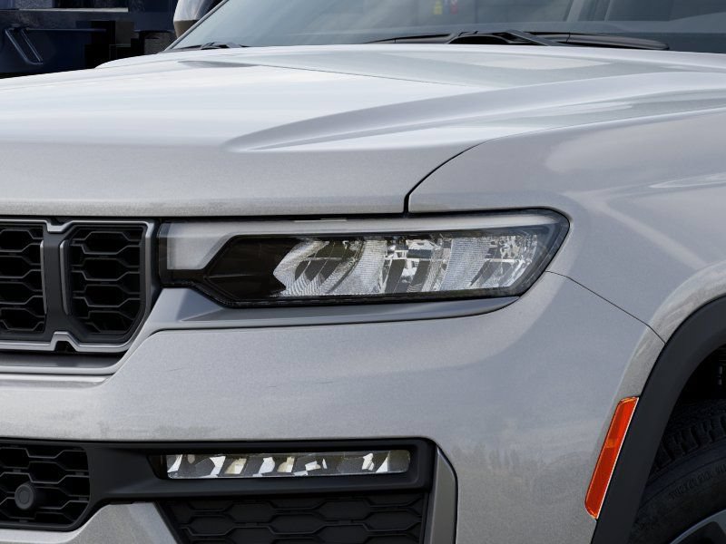 New 2026 Jeep Grand Cherokee L Limited AWD/4WD image 10