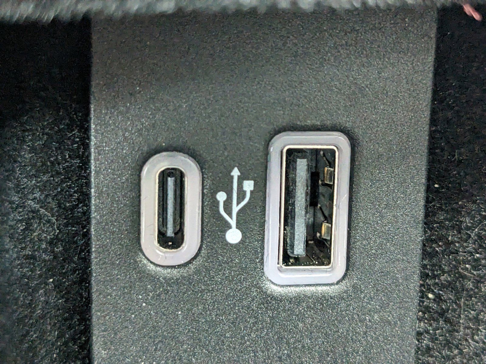 Certified 2023 Lincoln Nautilus Reserve w/ Equipment Group 202A image 24