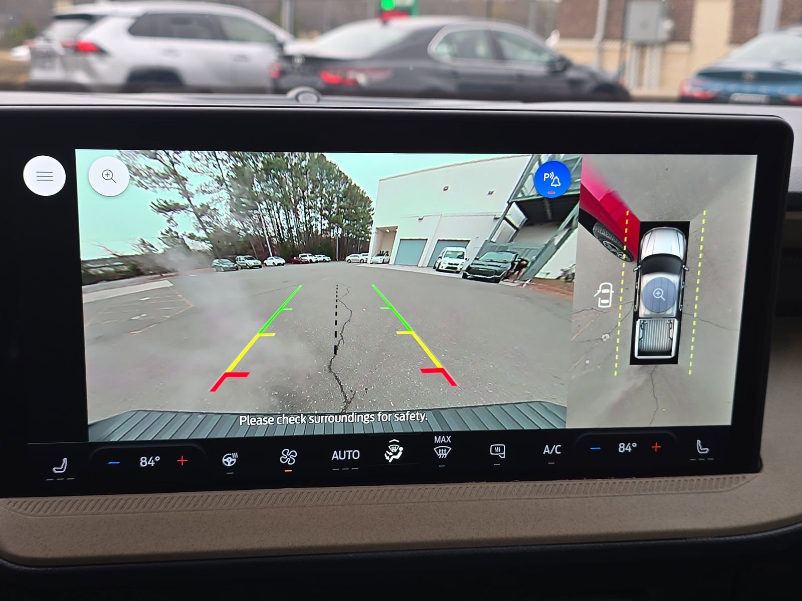 Used 2025 Ford Maverick Lariat w/ 4K Tow Package image 29