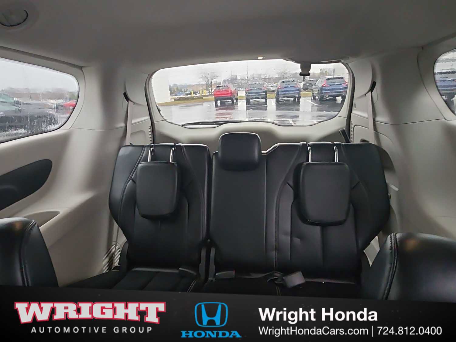 Used 2024 Chrysler Pacifica Touring-L image 1