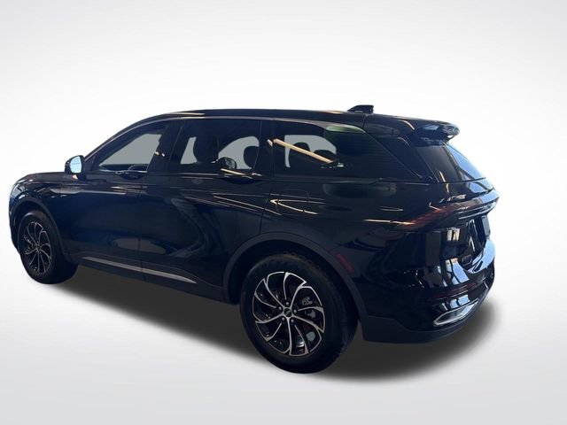 Used 2025 Lincoln Nautilus Premier AWD/4WD image 3