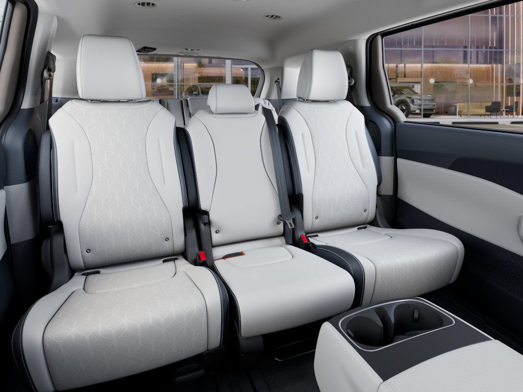 New 2026 Kia Carnival EX FWD image 11