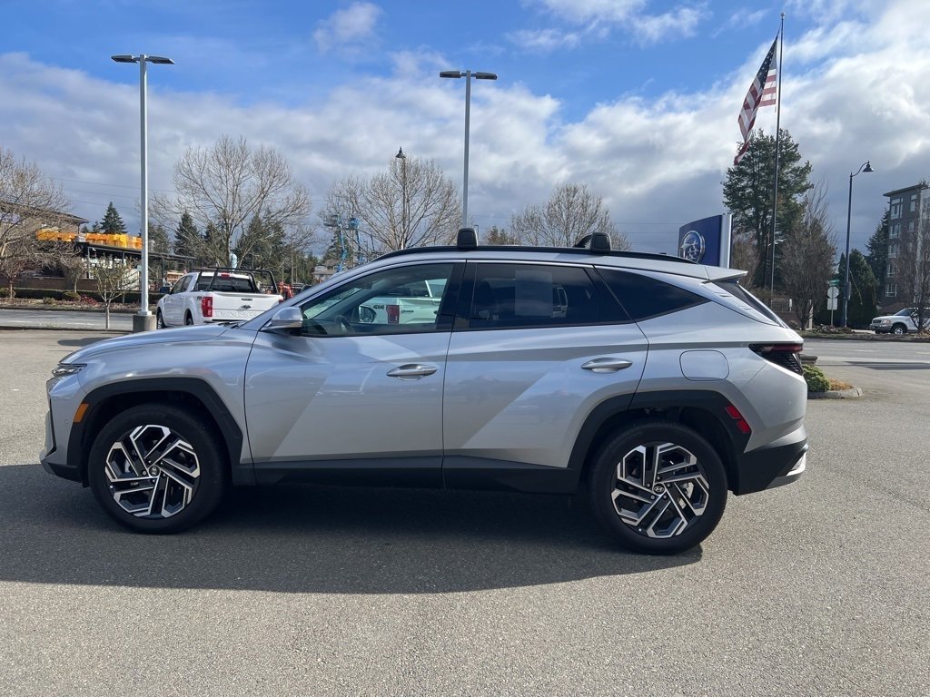 Used 2025 Hyundai Tucson Limited image 2