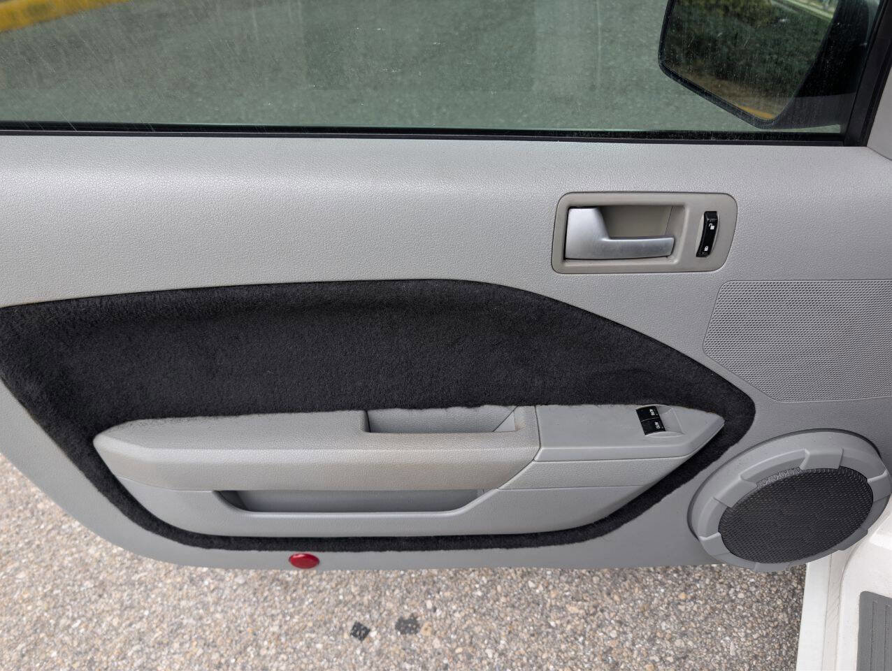 Used 2005 Ford Mustang GT Premium RWD image 11