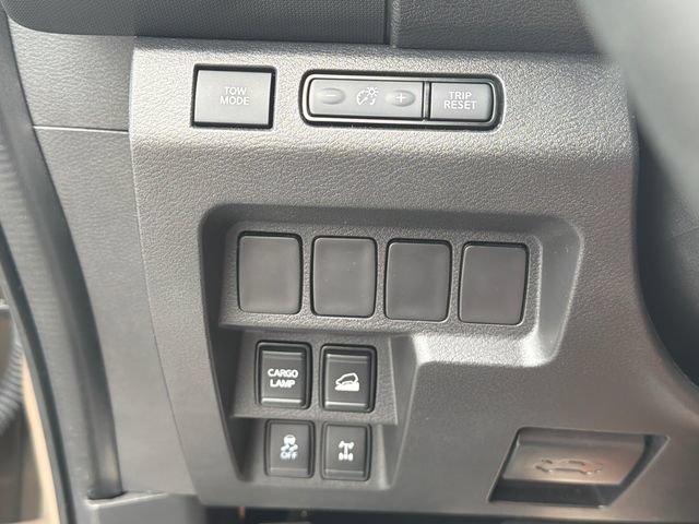 Used 2023 Nissan Frontier PRO-4X w/ Tow Package AWD/4WD image 34