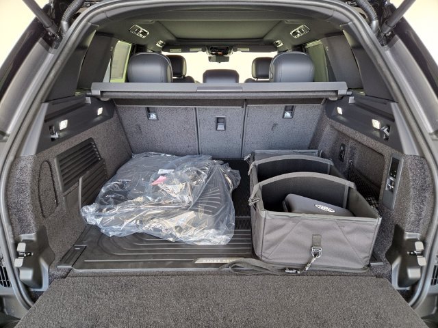 New 2026 Land Rover Range Rover SE AWD/4WD image 14